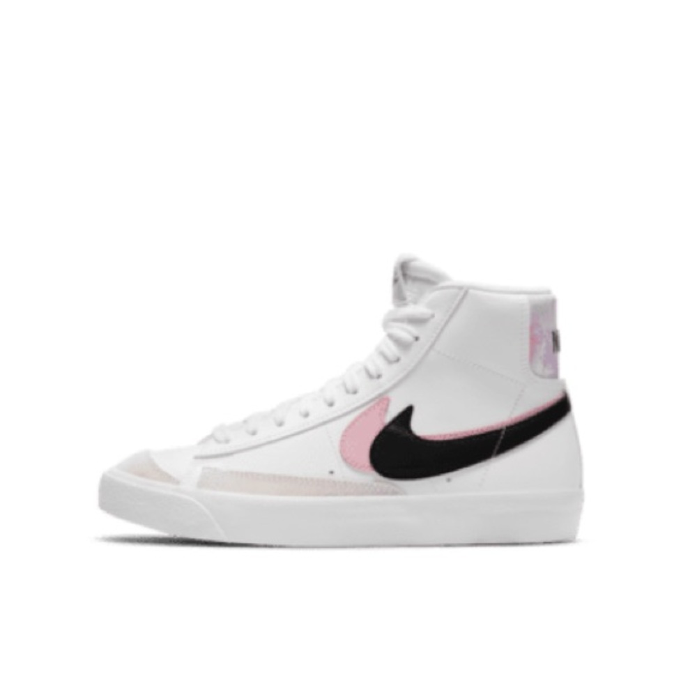 Nike Blazer Mid ‘77 SE